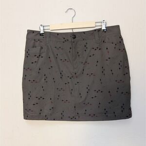 Eddie Bauer Women's Adventurer 2.0 Skort Olive Green Arrow Print Size 16